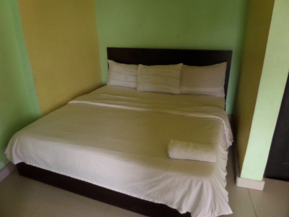 Flamingo Hotel Festac Town Zewnętrze zdjęcie