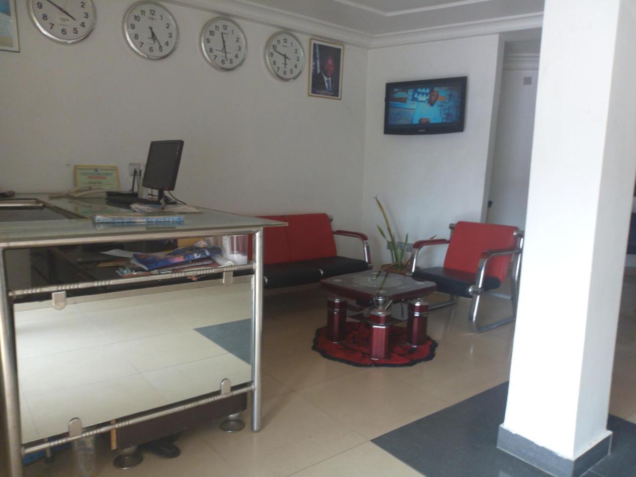 Flamingo Hotel Festac Town Zewnętrze zdjęcie