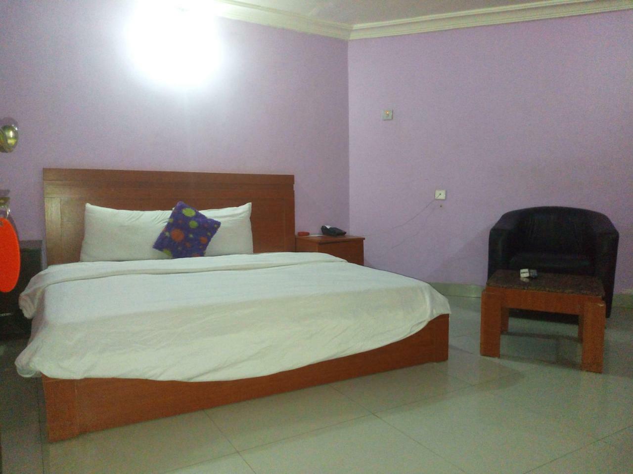 Flamingo Hotel Festac Town Zewnętrze zdjęcie