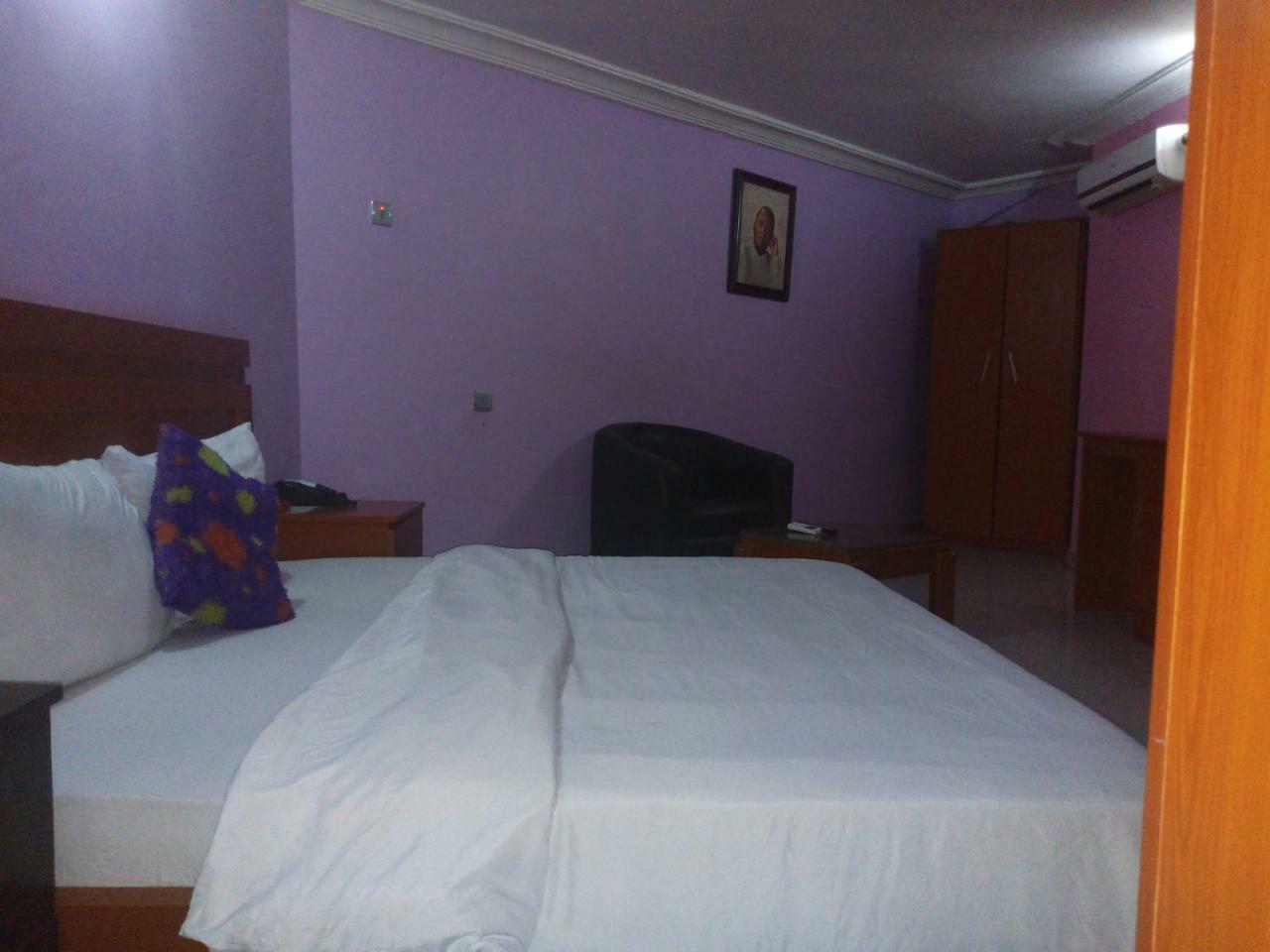 Flamingo Hotel Festac Town Zewnętrze zdjęcie
